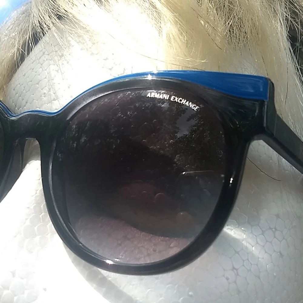 Armani Exchange sunnies NWOT +NWT case